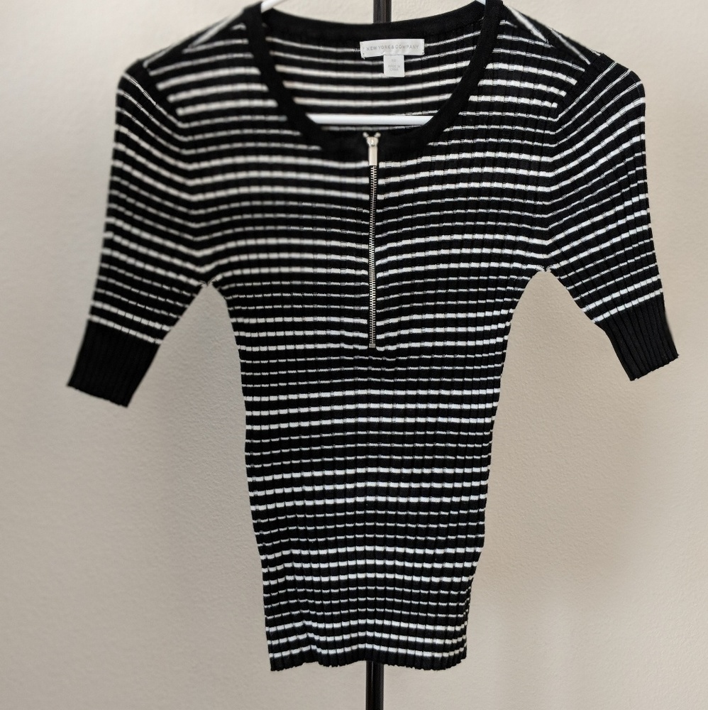 New York & Co. Sleeve Top